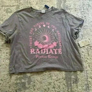 La Luna NWT Radiate Positive Energy Large Cropped Tee